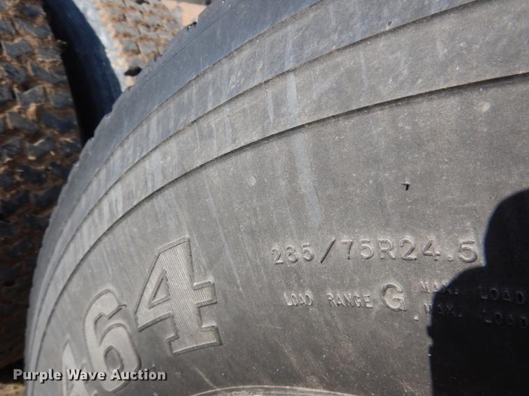 image for item DG5787 2007 Freightliner Classic XL semi truck