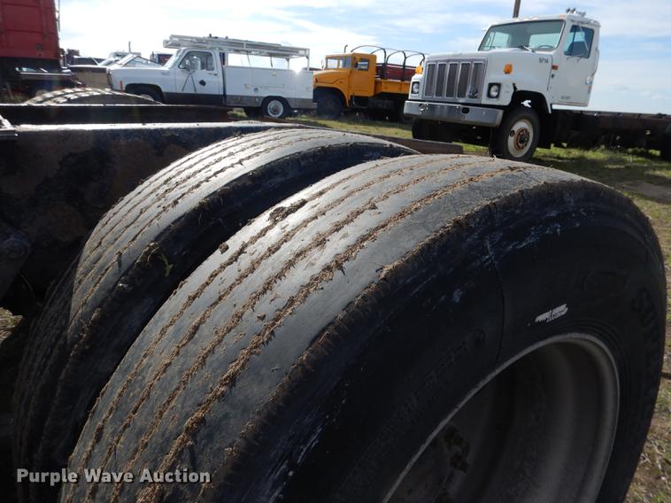 image for item DG5787 2007 Freightliner Classic XL semi truck