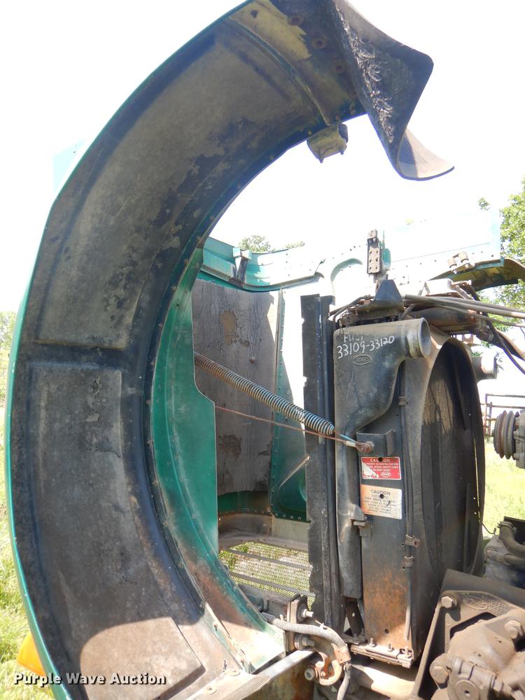 image for item ED9252 Peterbilt 379 Extenda hood