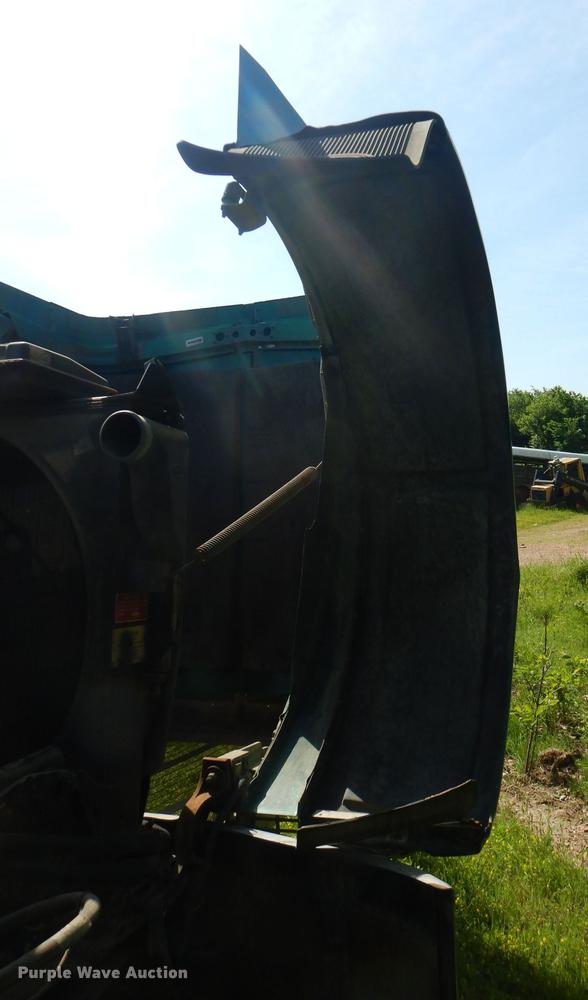 image for item ED9252 Peterbilt 379 Extenda hood