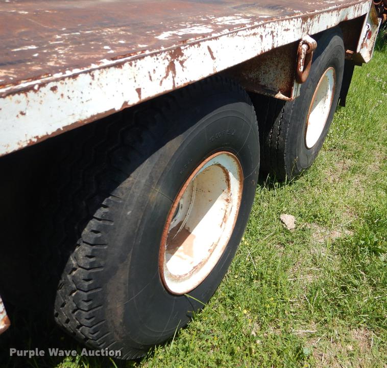 image for item FH9417 1982 Kayln RLP70 drop deck equipment trailer