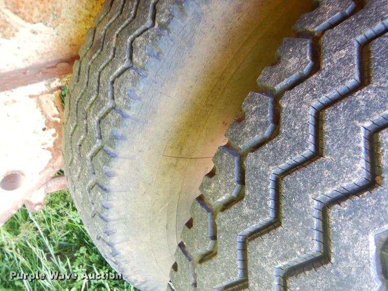 image for item FH9417 1982 Kayln RLP70 drop deck equipment trailer