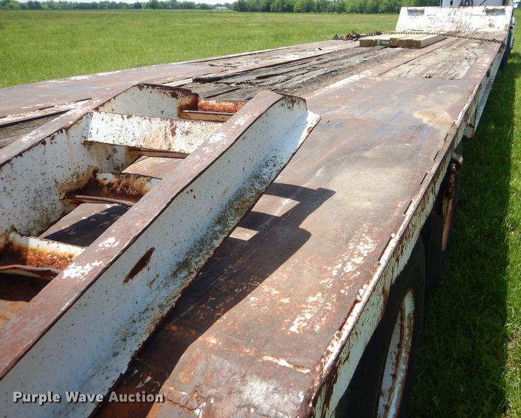 image for item FH9417 1982 Kayln RLP70 drop deck equipment trailer