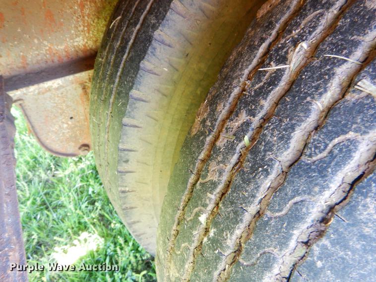 image for item FH9417 1982 Kayln RLP70 drop deck equipment trailer