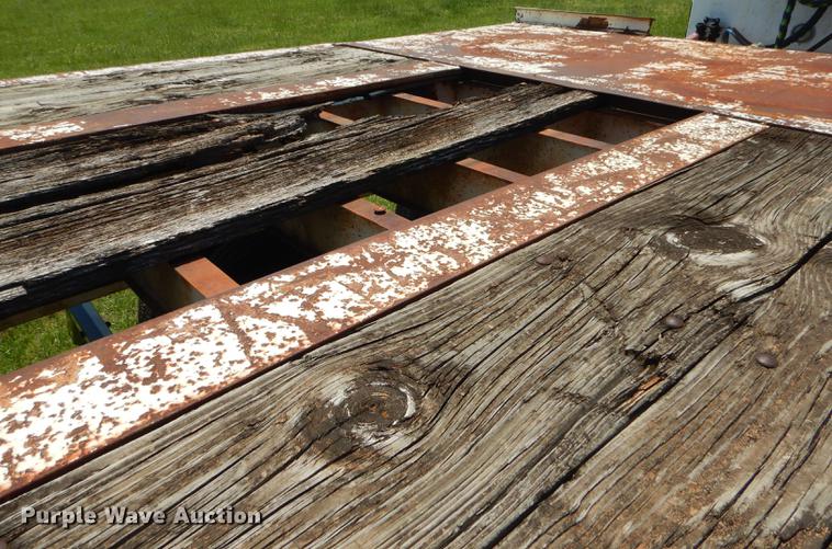 image for item FH9417 1982 Kayln RLP70 drop deck equipment trailer