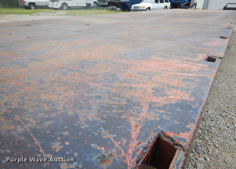 image for item FH9430 1978 Triangle drop deck equipment trailer