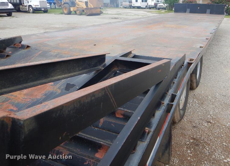 image for item FH9430 1978 Triangle drop deck equipment trailer