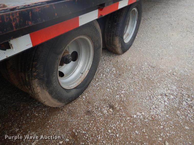 image for item FH9430 1978 Triangle drop deck equipment trailer