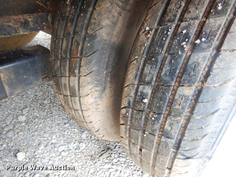 image for item FH9430 1978 Triangle drop deck equipment trailer