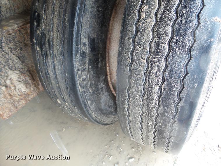 image for item FM9341 2002 Transcraft drop deck trailer