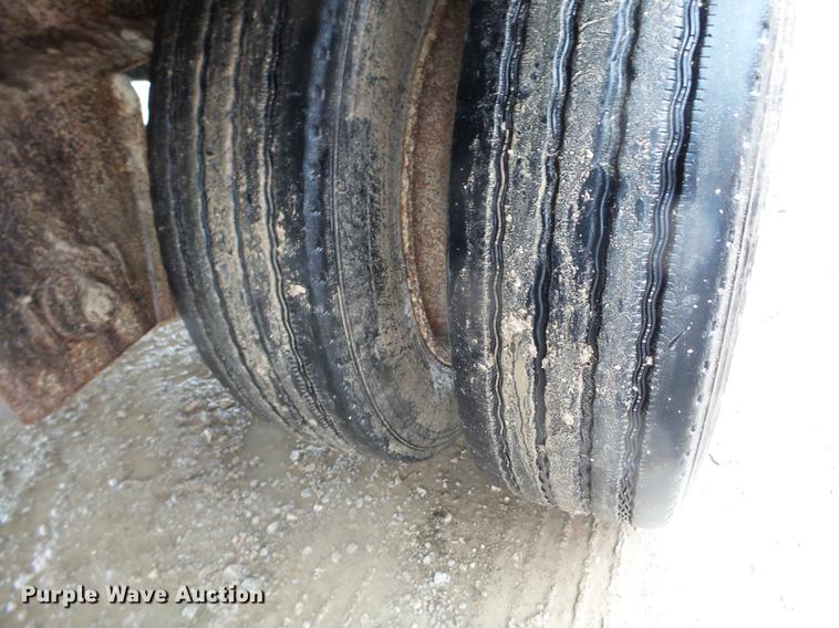 image for item FM9341 2002 Transcraft drop deck trailer