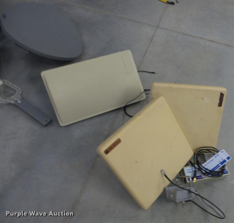 image for item CD9623 Alvarion & Lucent wireless internet equipment