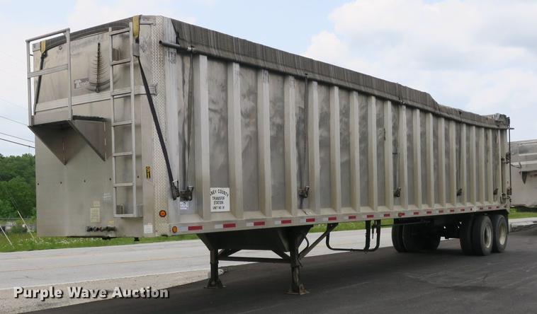 image for item DB8757 2004 Travis walking floor trailer