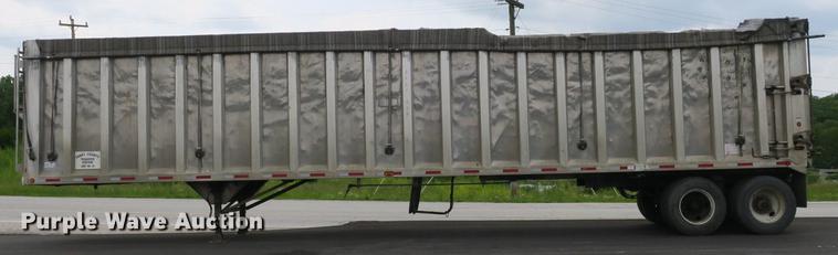 image for item DB8757 2004 Travis walking floor trailer