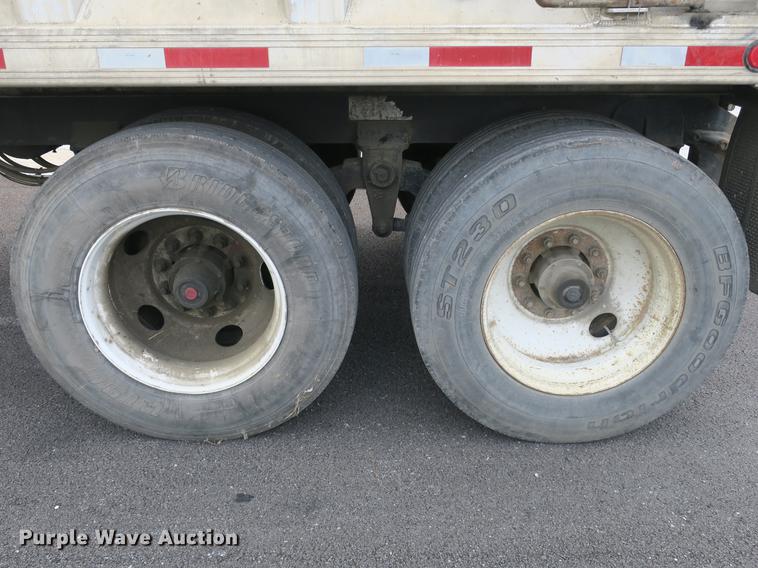 image for item DB8757 2004 Travis walking floor trailer