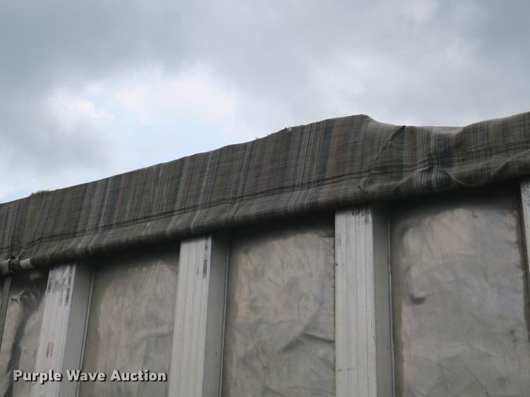 image for item DB8757 2004 Travis walking floor trailer