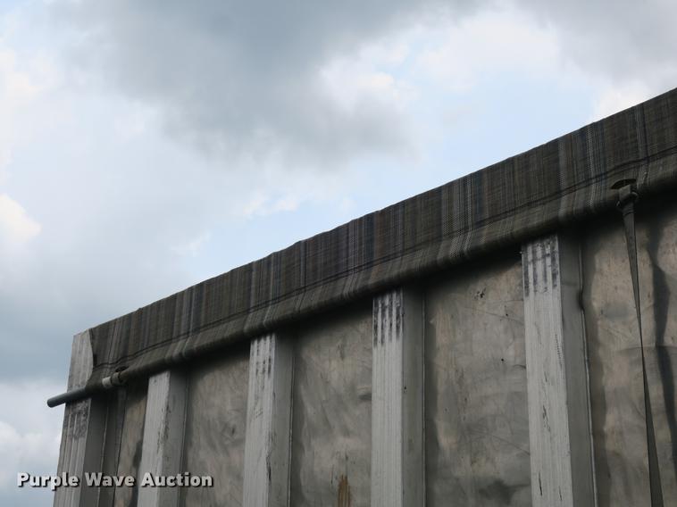 image for item DB8757 2004 Travis walking floor trailer