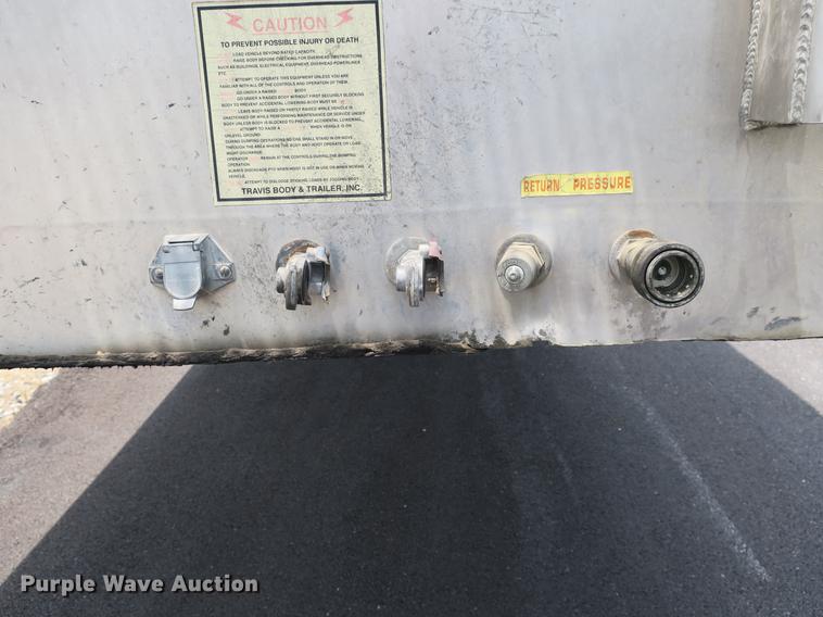 image for item DB8757 2004 Travis walking floor trailer