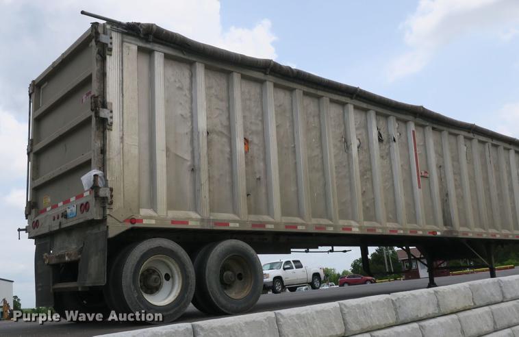 image for item DB8758 2007 Travis walking floor trailer
