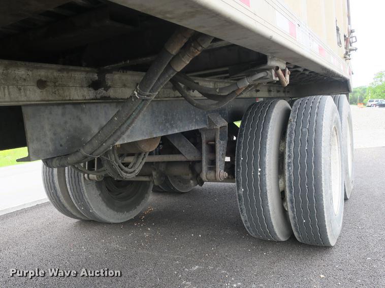 image for item DB8758 2007 Travis walking floor trailer