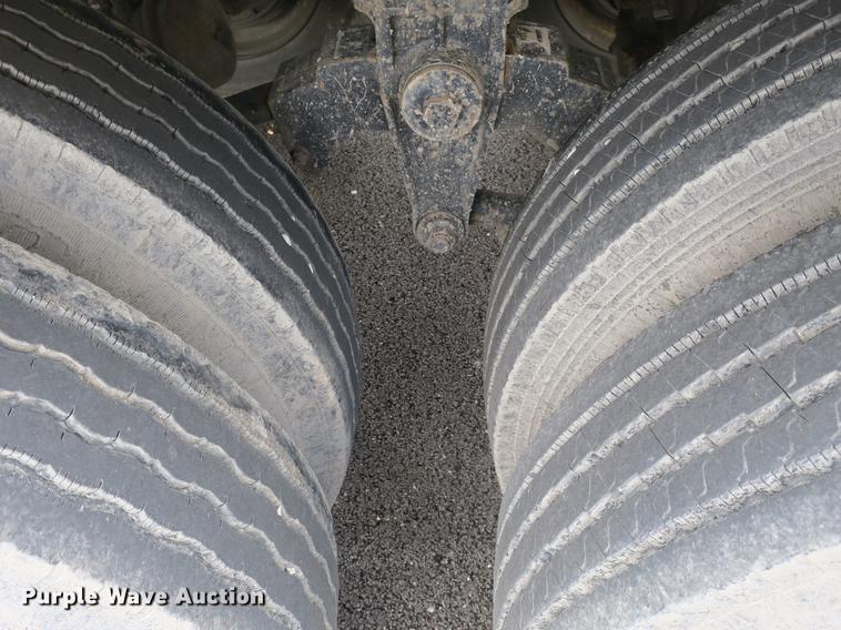 image for item DB8758 2007 Travis walking floor trailer