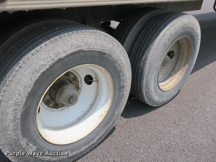image for item DB8758 2007 Travis walking floor trailer