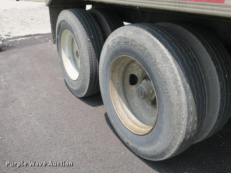 image for item DB8758 2007 Travis walking floor trailer