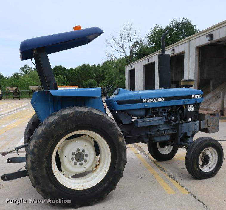 image for item DB8762 1998 New Holland 5610 tractor