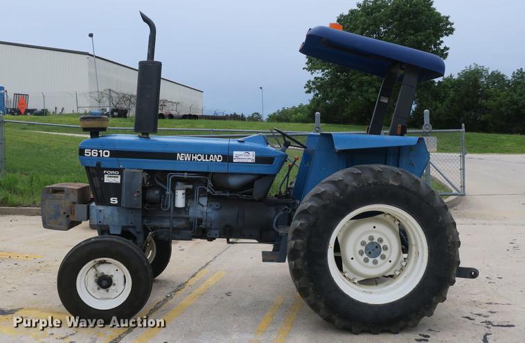 image for item DB8762 1998 New Holland 5610 tractor