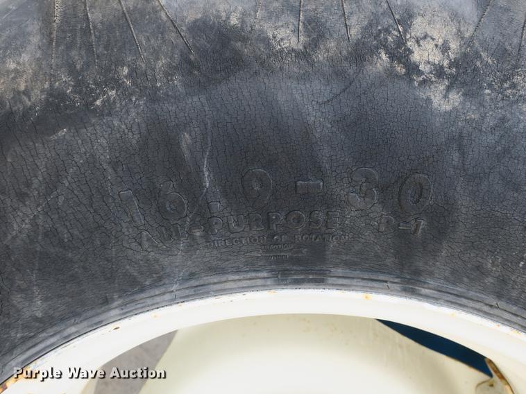 image for item DB8762 1998 New Holland 5610 tractor