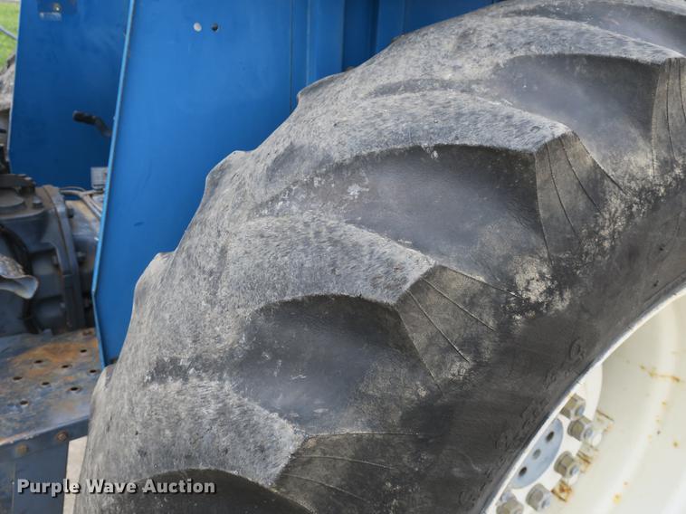 image for item DB8762 1998 New Holland 5610 tractor