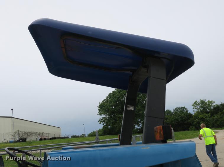 image for item DB8762 1998 New Holland 5610 tractor