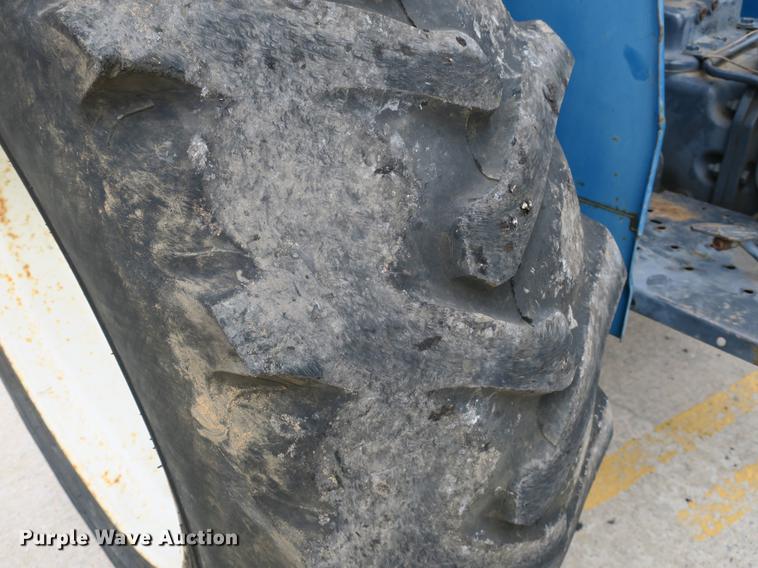 image for item DB8762 1998 New Holland 5610 tractor