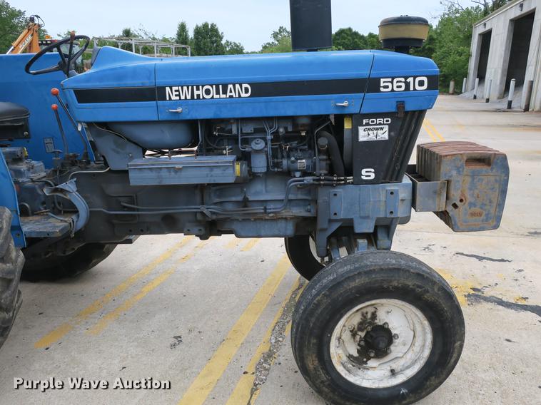 image for item DB8762 1998 New Holland 5610 tractor