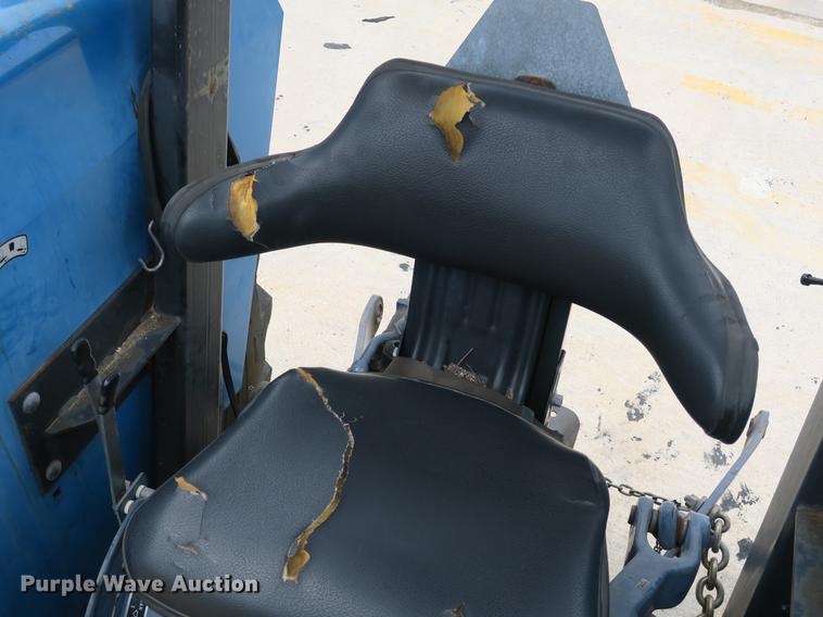 image for item DB8762 1998 New Holland 5610 tractor