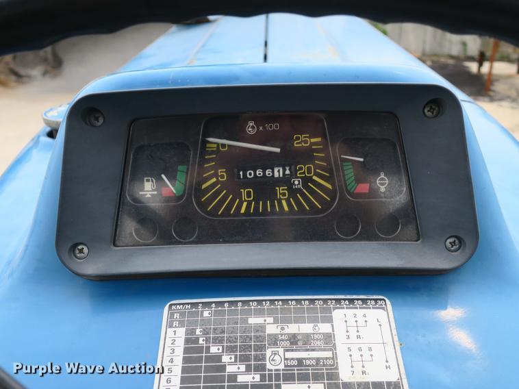 image for item DB8762 1998 New Holland 5610 tractor