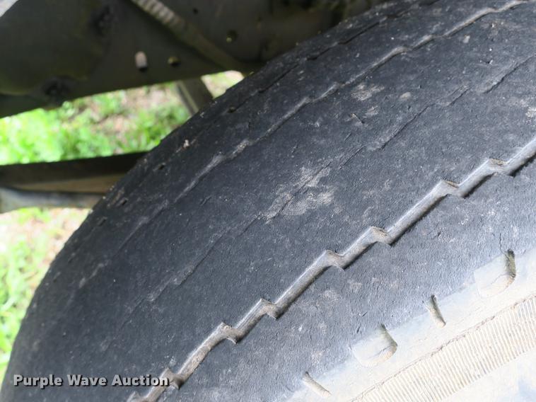 image for item DB8769 1982 Ford 700 dump truck