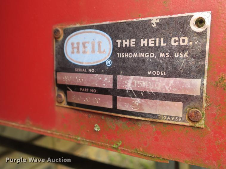 image for item DB8769 1982 Ford 700 dump truck