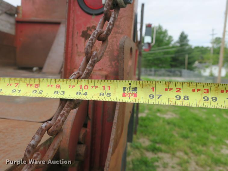 image for item DB8769 1982 Ford 700 dump truck