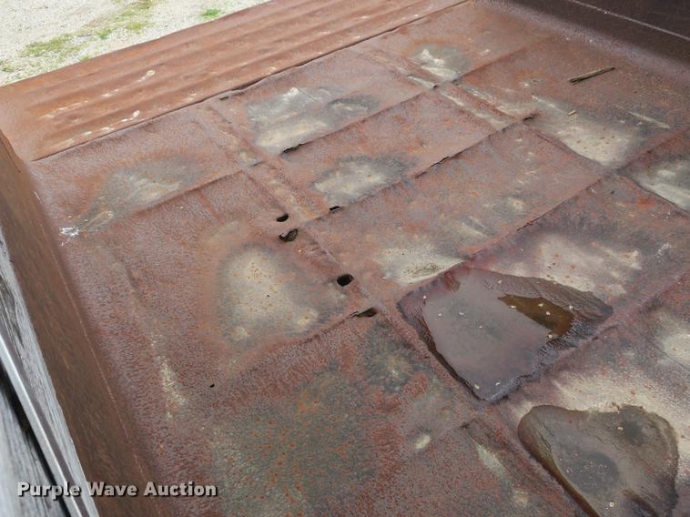 image for item DB8769 1982 Ford 700 dump truck