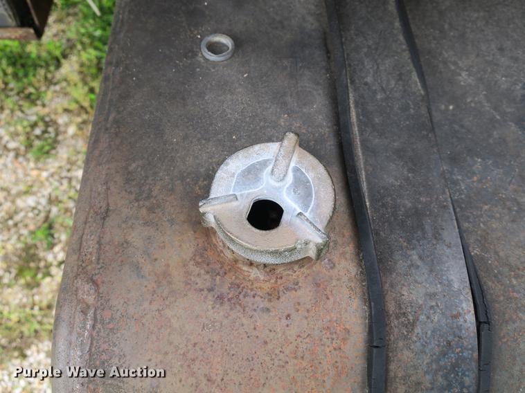 image for item DB8769 1982 Ford 700 dump truck