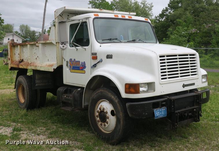 image for item DB8771 1998 International 4700 dump truck