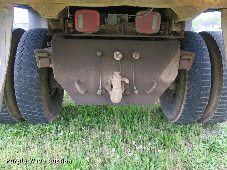 image for item DB8771 1998 International 4700 dump truck