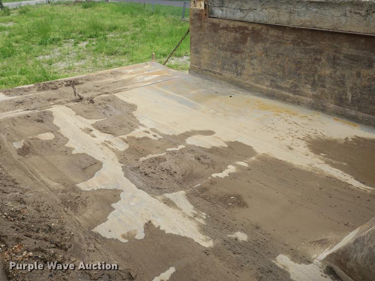 image for item DB8771 1998 International 4700 dump truck