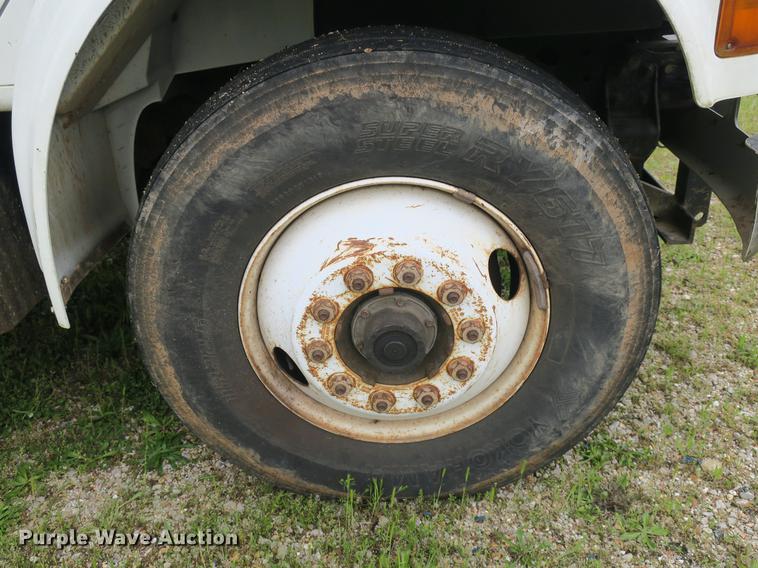 image for item DB8771 1998 International 4700 dump truck