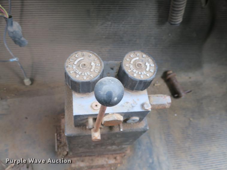 image for item DB8771 1998 International 4700 dump truck