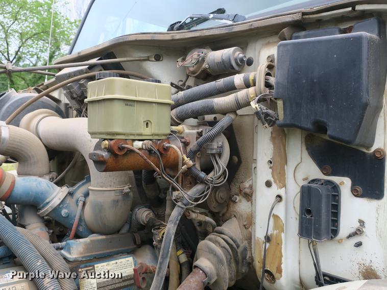 image for item DB8771 1998 International 4700 dump truck