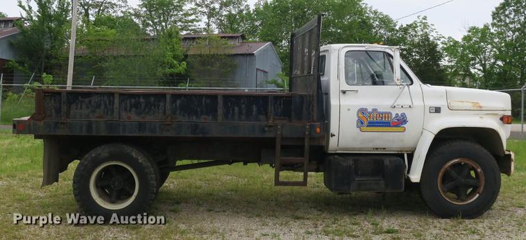 image for item DB8772 1984 Chevrolet C70 flat dump bed truck