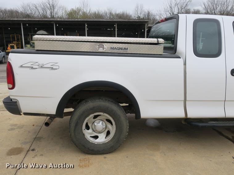 image for item DB8826 2003 Ford F150 SuperCab pickup truck