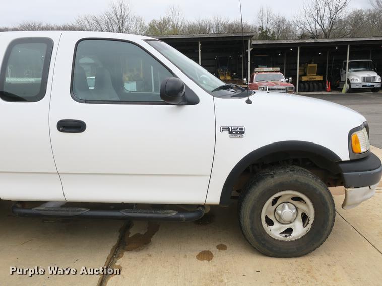 image for item DB8826 2003 Ford F150 SuperCab pickup truck